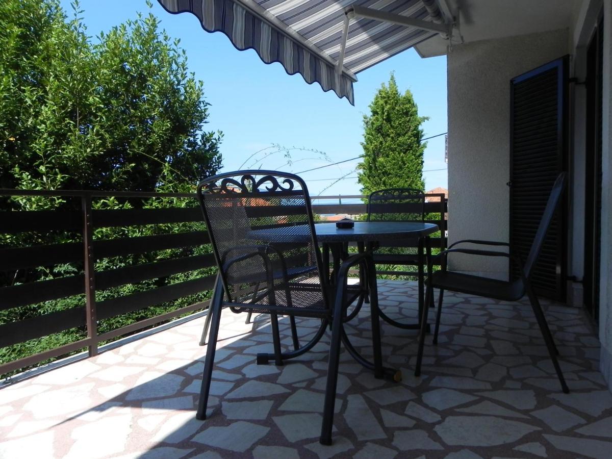 Apartments Katalenic Selce Exterior foto