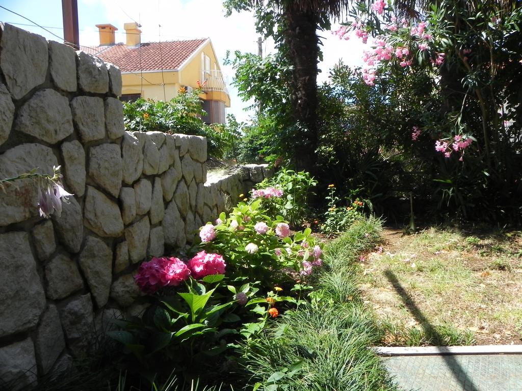 Apartments Katalenic Selce Exterior foto